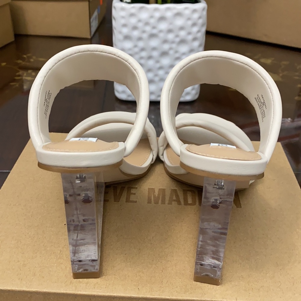 Steve Madden Isa White Sandal NWB - Picture 8 of 8